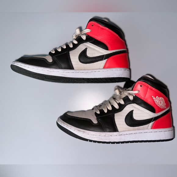 Selling my Jordan Collection!!
(All authentic, serious buyers only please) 😊 - Picture 3 of 4